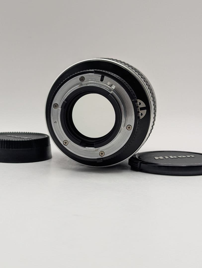 Nikon Ai-S NIKKOR 105mm F1.8 単焦点レンズ