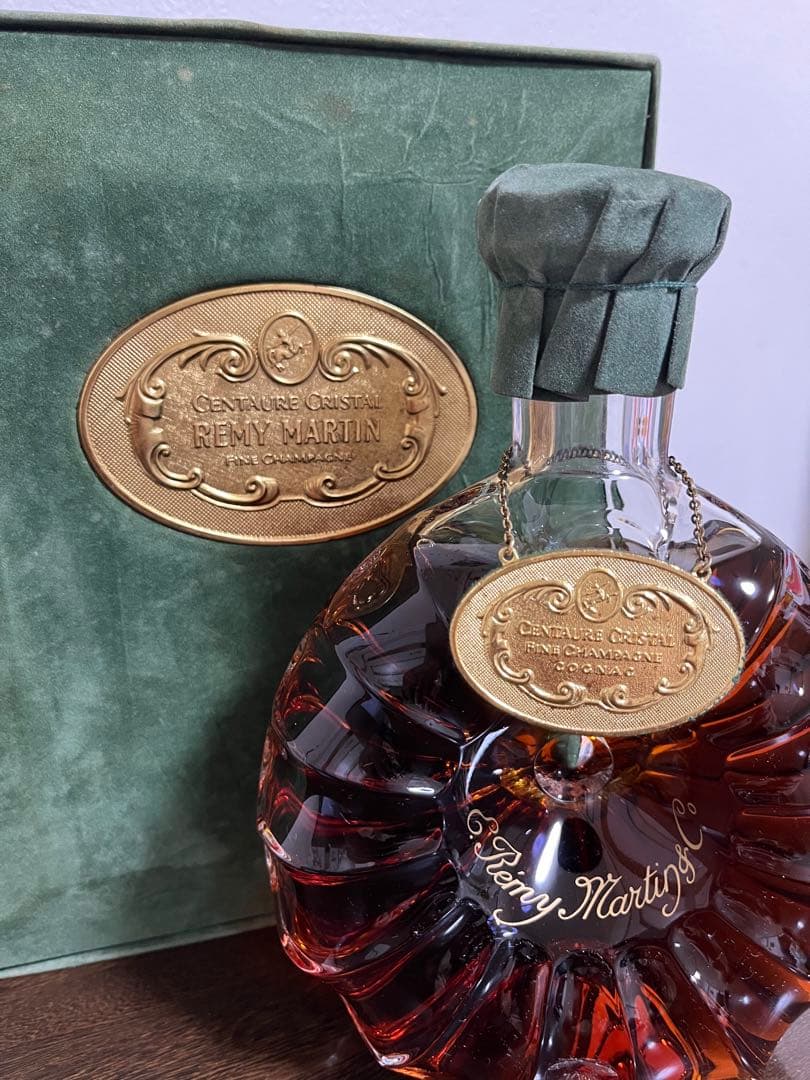 レミーマルタン セントークリスタル バカラボトル 700ml