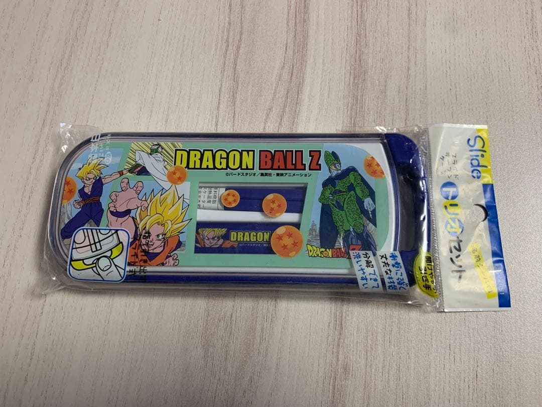 ドラゴンボール　弁当　財布　コップ　3段プラチェスト　プールバッグ　箸　おしぼり