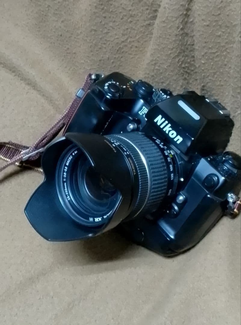 Nikon F4 一眼レフカメラ 28-200mmレンズ