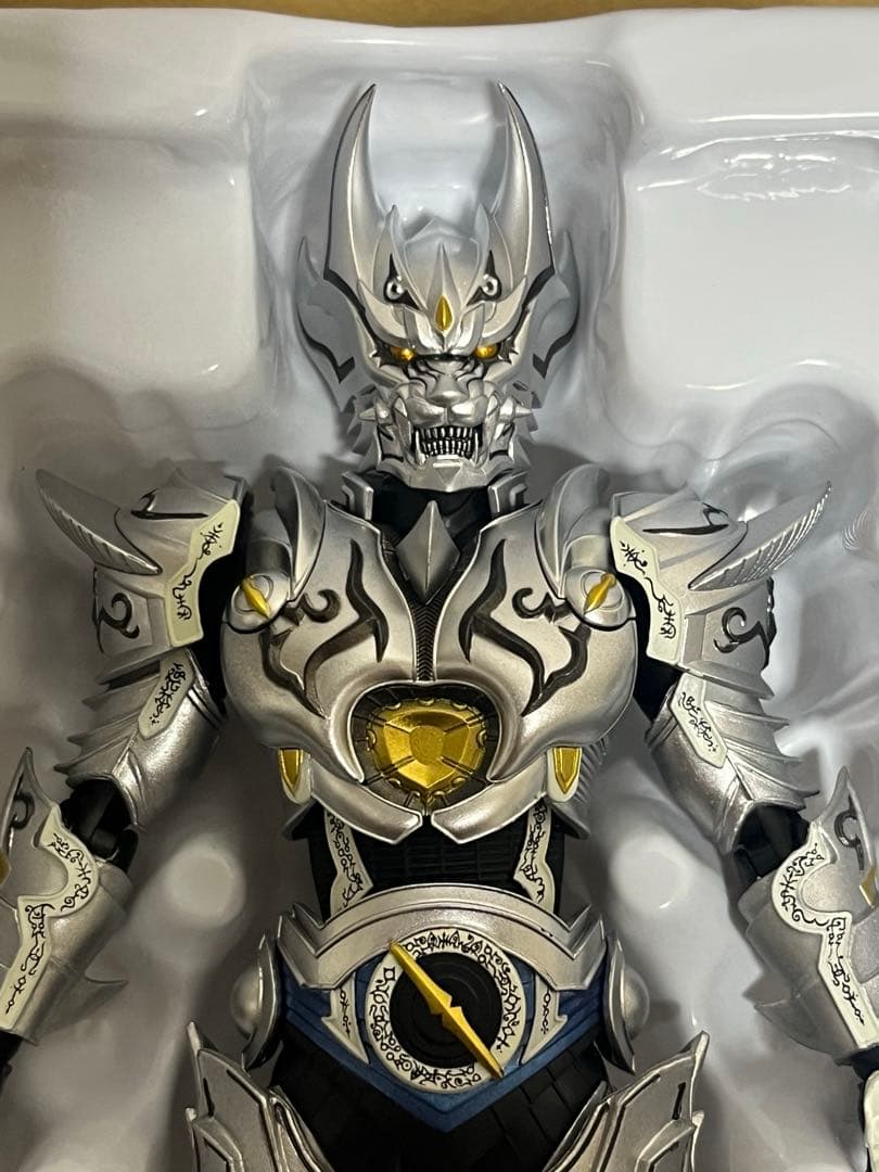 真骨彫製法 S.H. Figuarts 牙狼 銀牙騎士ゼロ 絶狼