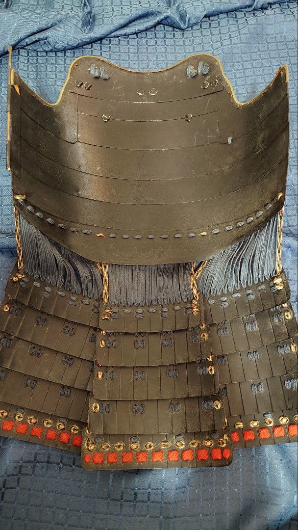 【最終値下げ】甲冑　等身大　濃紺糸威伊予素懸二枚胴具足　五三桐