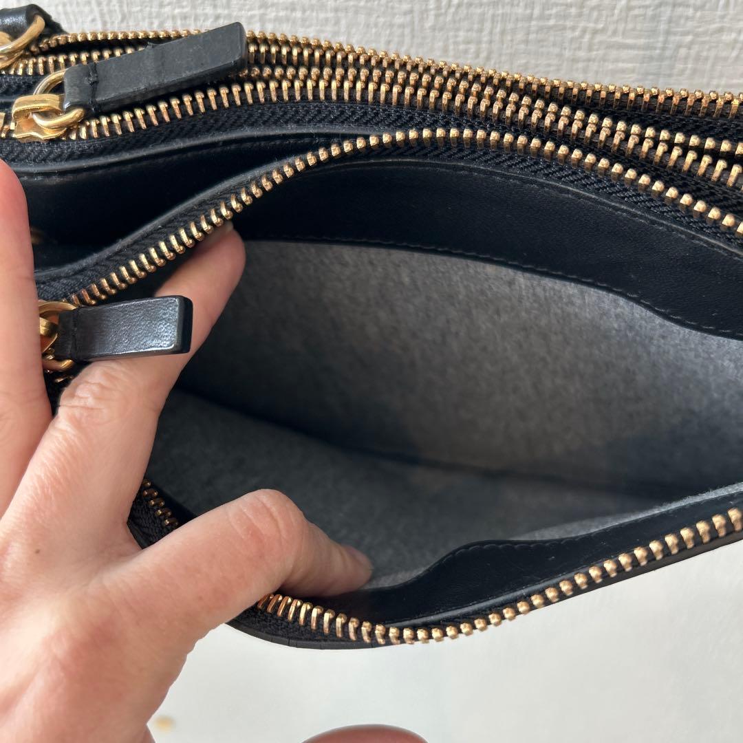 CELINE ブラックレザーショルダーバッグ