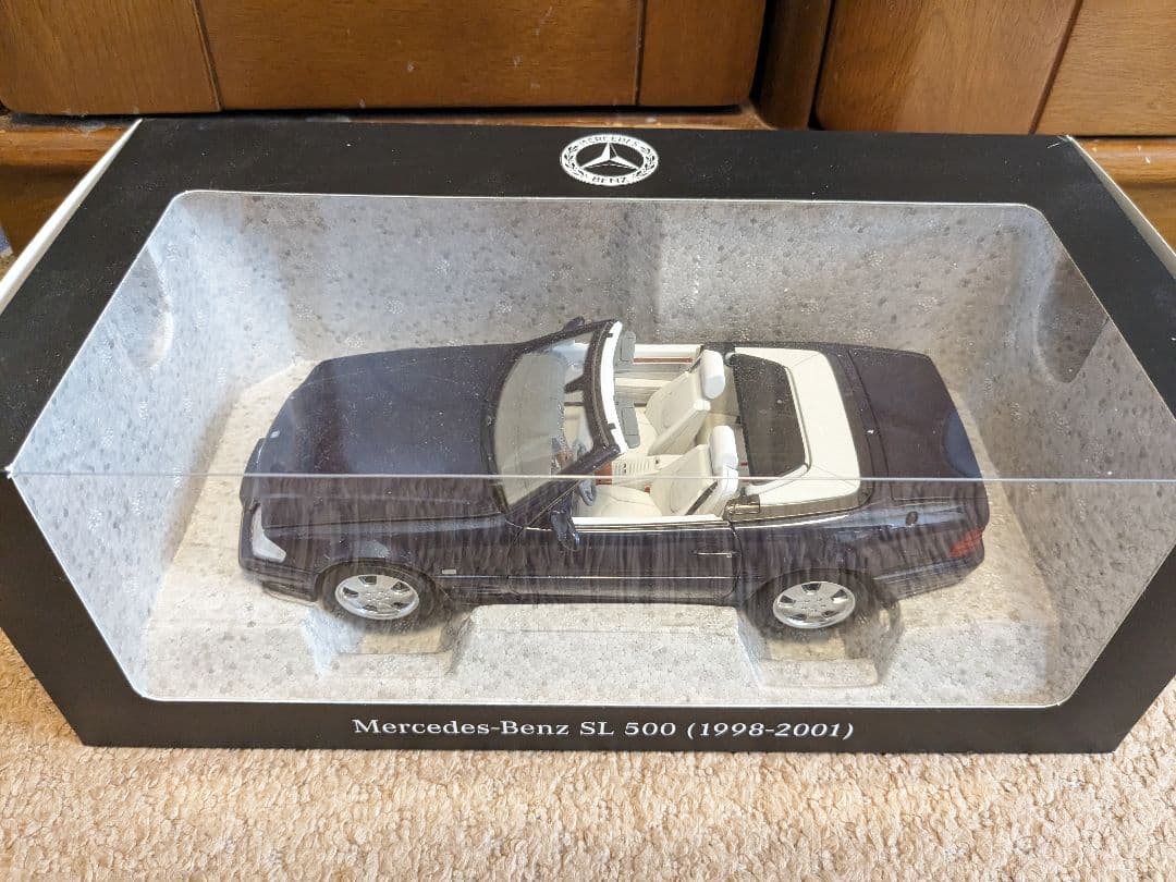 1/18 ノレブ メルセデスベンツ500SL (R129)(1998-2001)