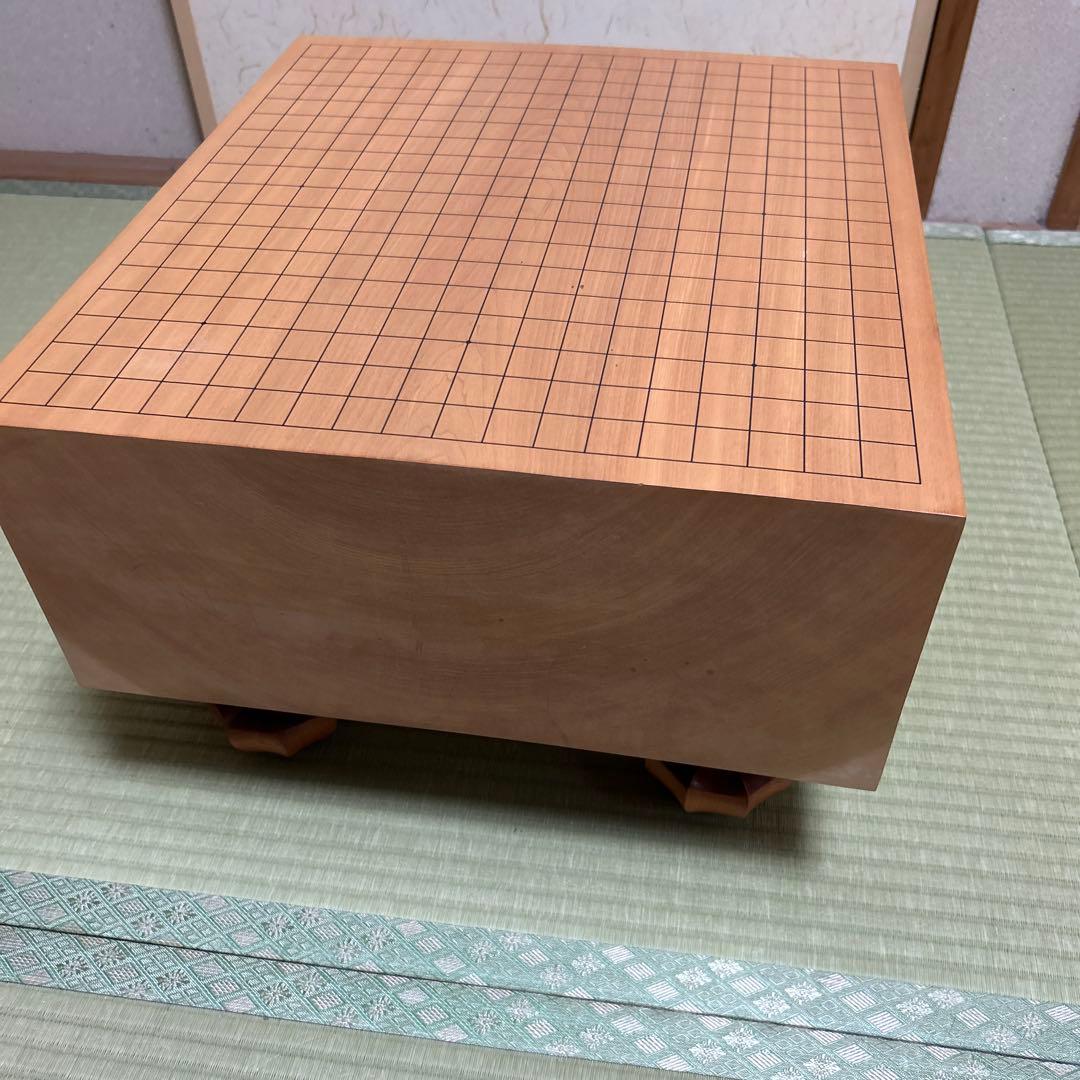 岡村碁盤店本榧囲碁盤と雪印本蛤黒那智碁石セット