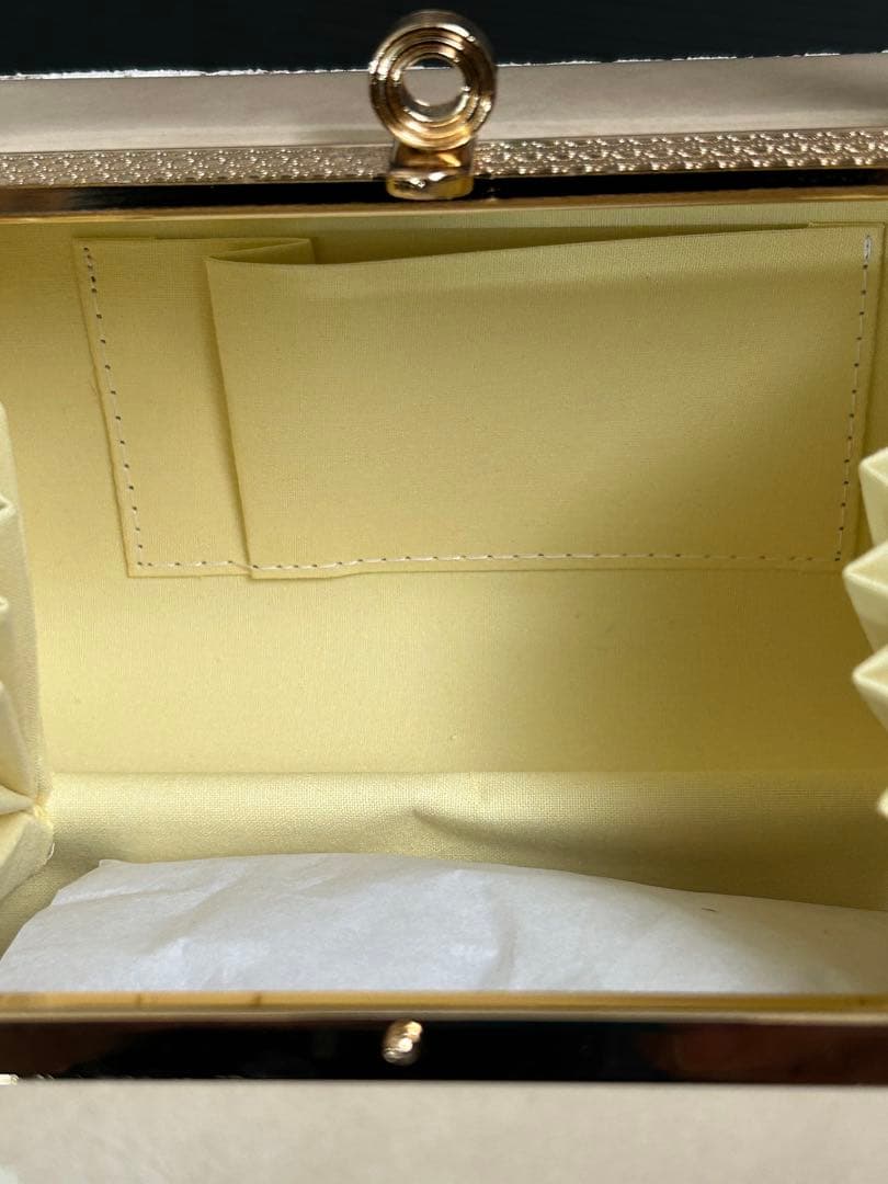 ponta ☆彡ホワイトレースハンドバッグと草履セット