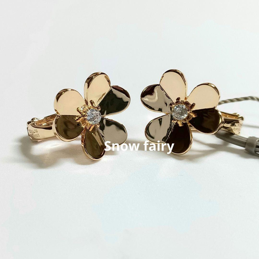 ハイクオリティ　三つ葉ピアス　フラワーピアス　イエローゴールド