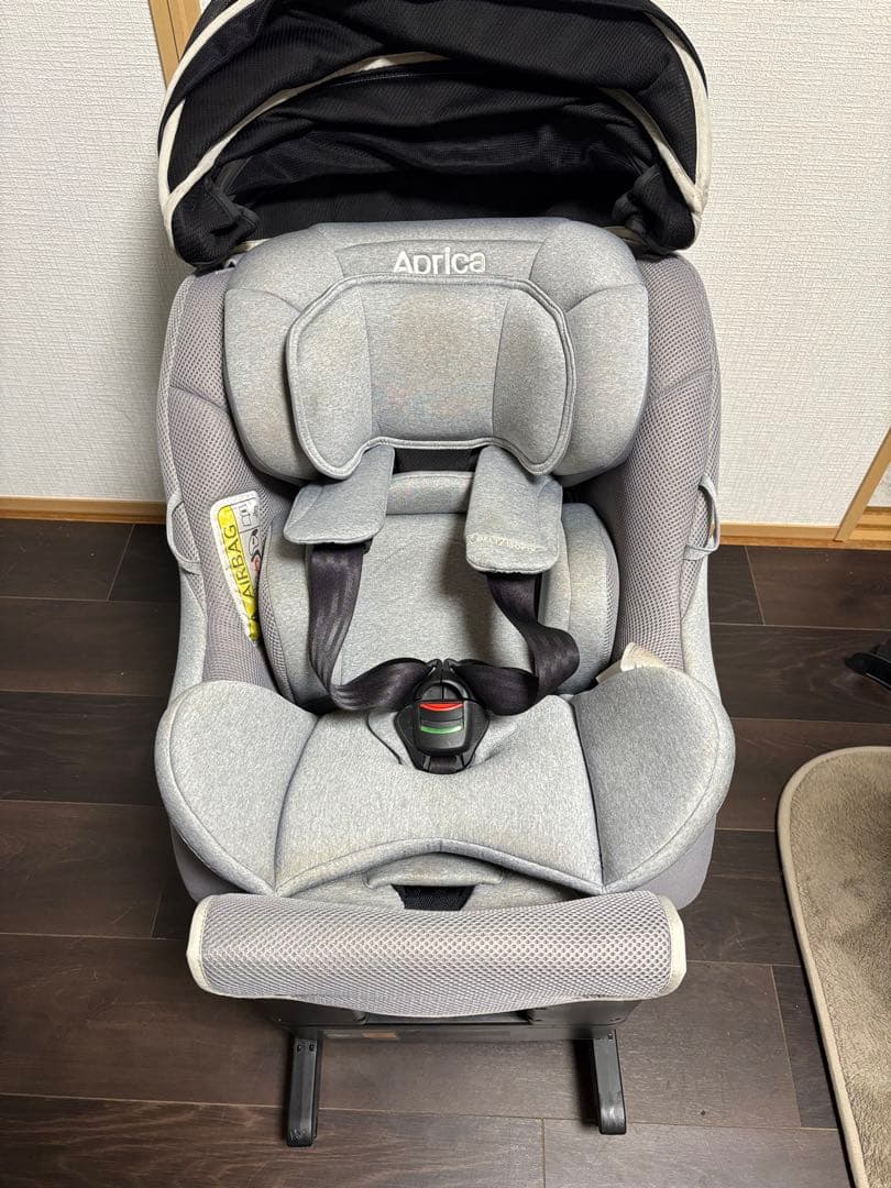 Aprica ISOFIX リクライニング チャイルドシート グレー