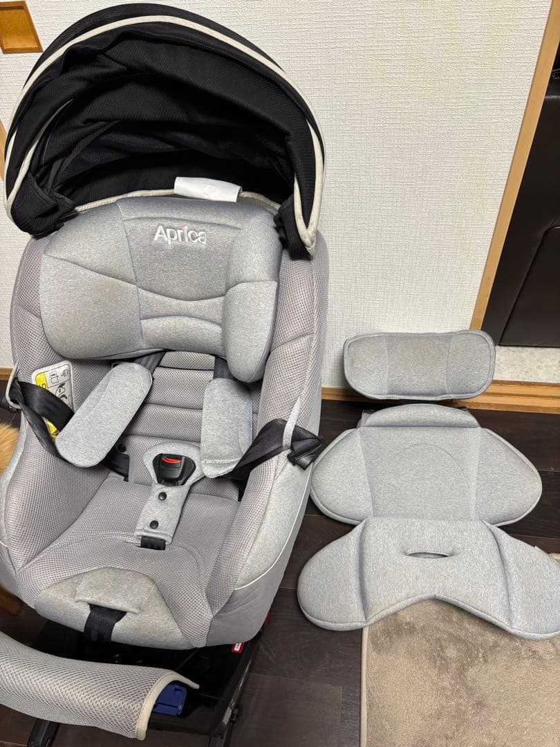 Aprica ISOFIX リクライニング チャイルドシート グレー