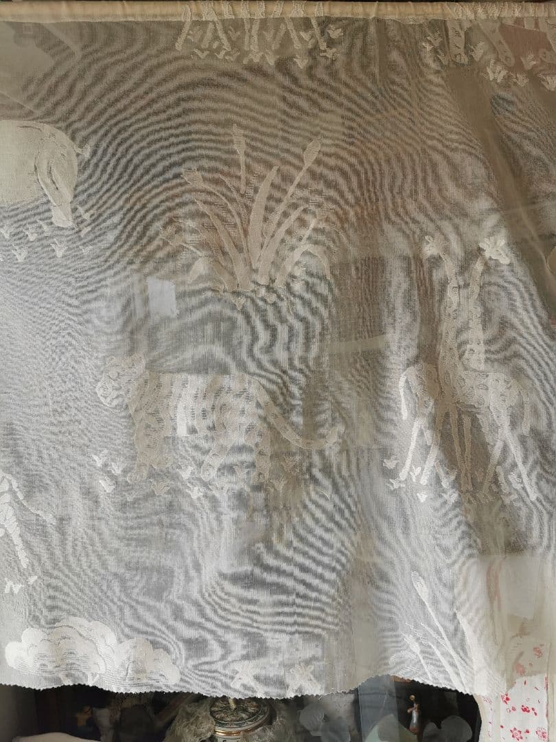 アンティーク マドラスレース サファリ 動物の楽園 カーテンパネル アイボリー