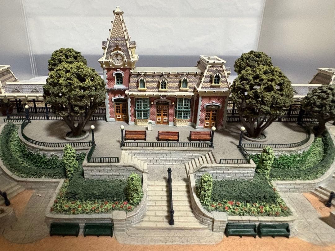 オルショウスキー メインストリートステーションライトアップフィギュア ディズニー