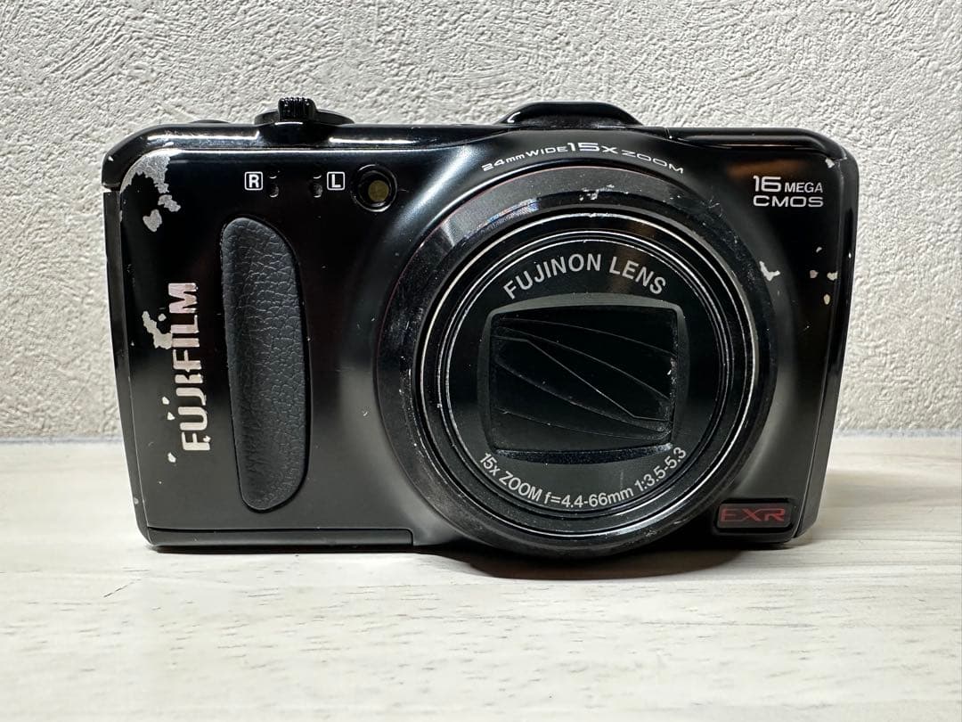 【完動品】Fujifilm FinePix F550EXR ブラック　デジカメ