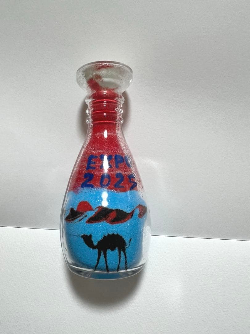 万博　EXPO2025 ヨルダン　パビリオン　サンドアート　　ミャクミャクカラー