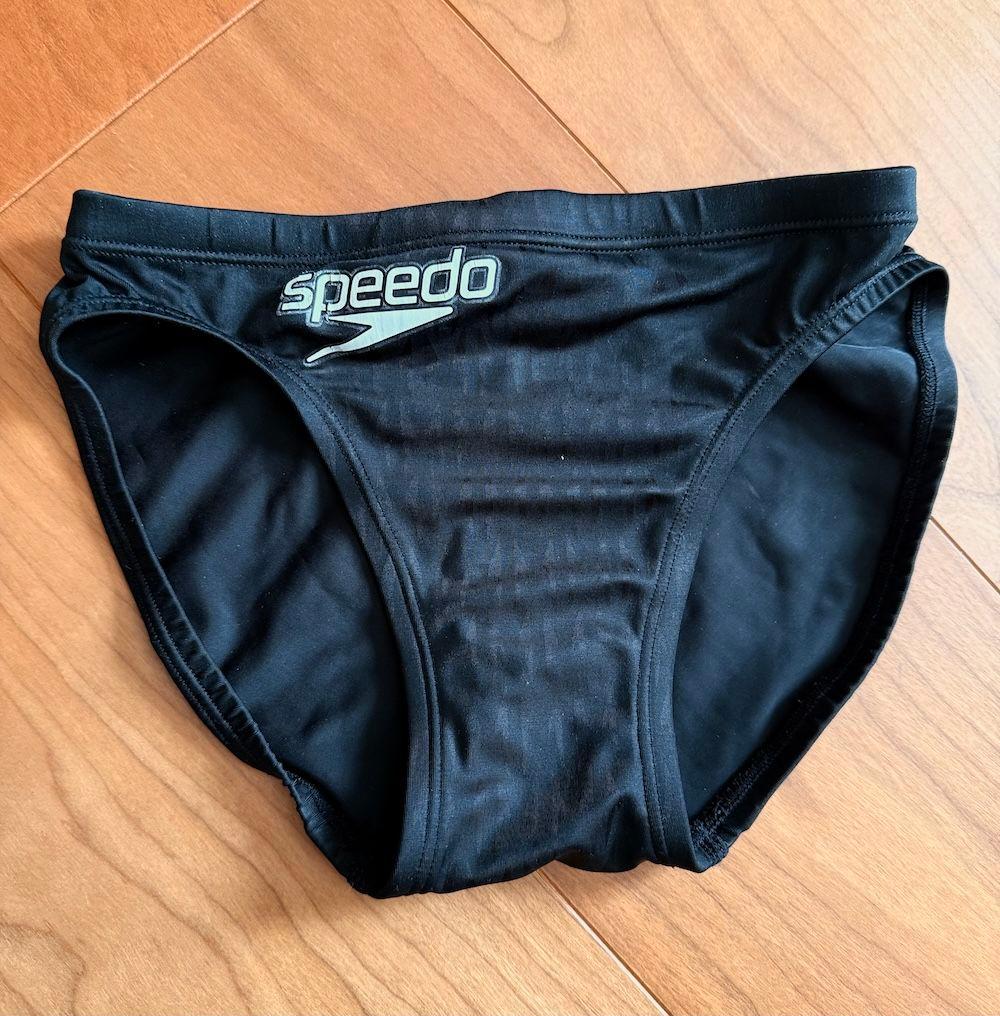 【美品】speedo　アクアブレードΣ　 ブラック　 M　光沢　ウロコ　競パン