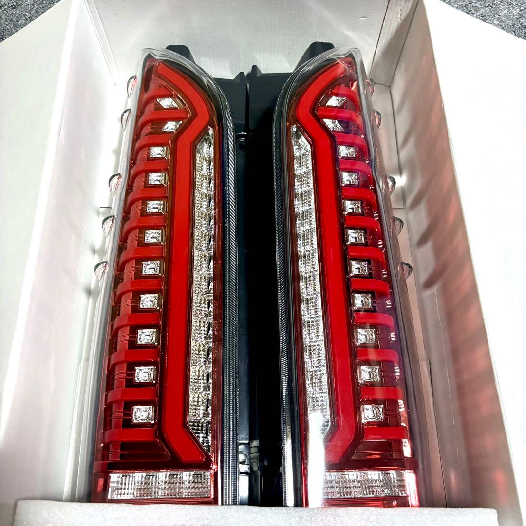 200系ハイエース　LEDテールランプ　レッド