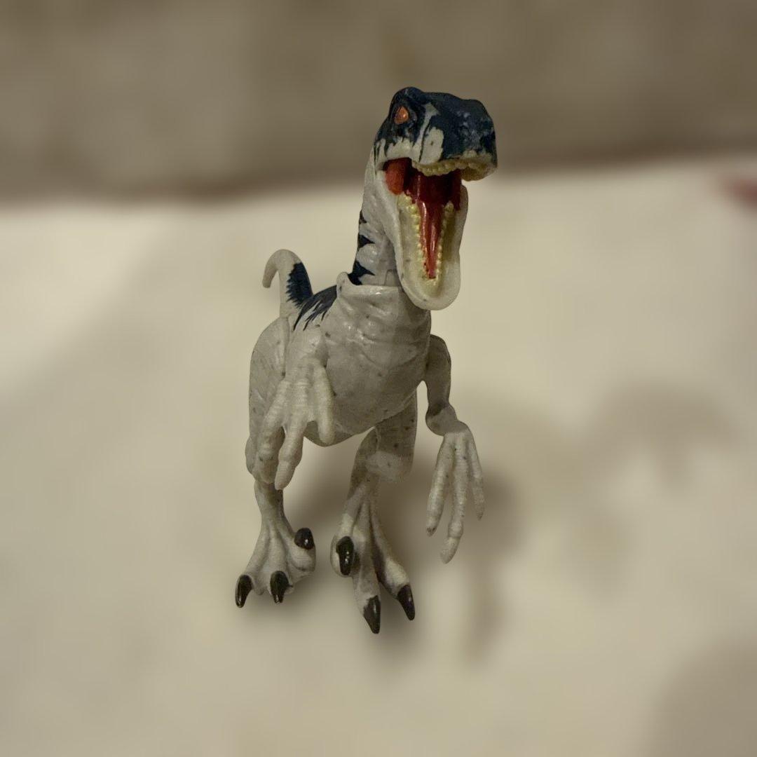 ジュラシックワールド 恐竜4体