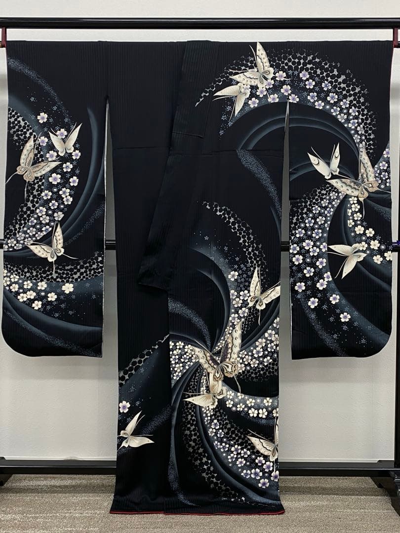 振袖 豪華 銀彩 銀刺繍 蝶 桜 紋意匠 身丈167cm 撥水加工済
