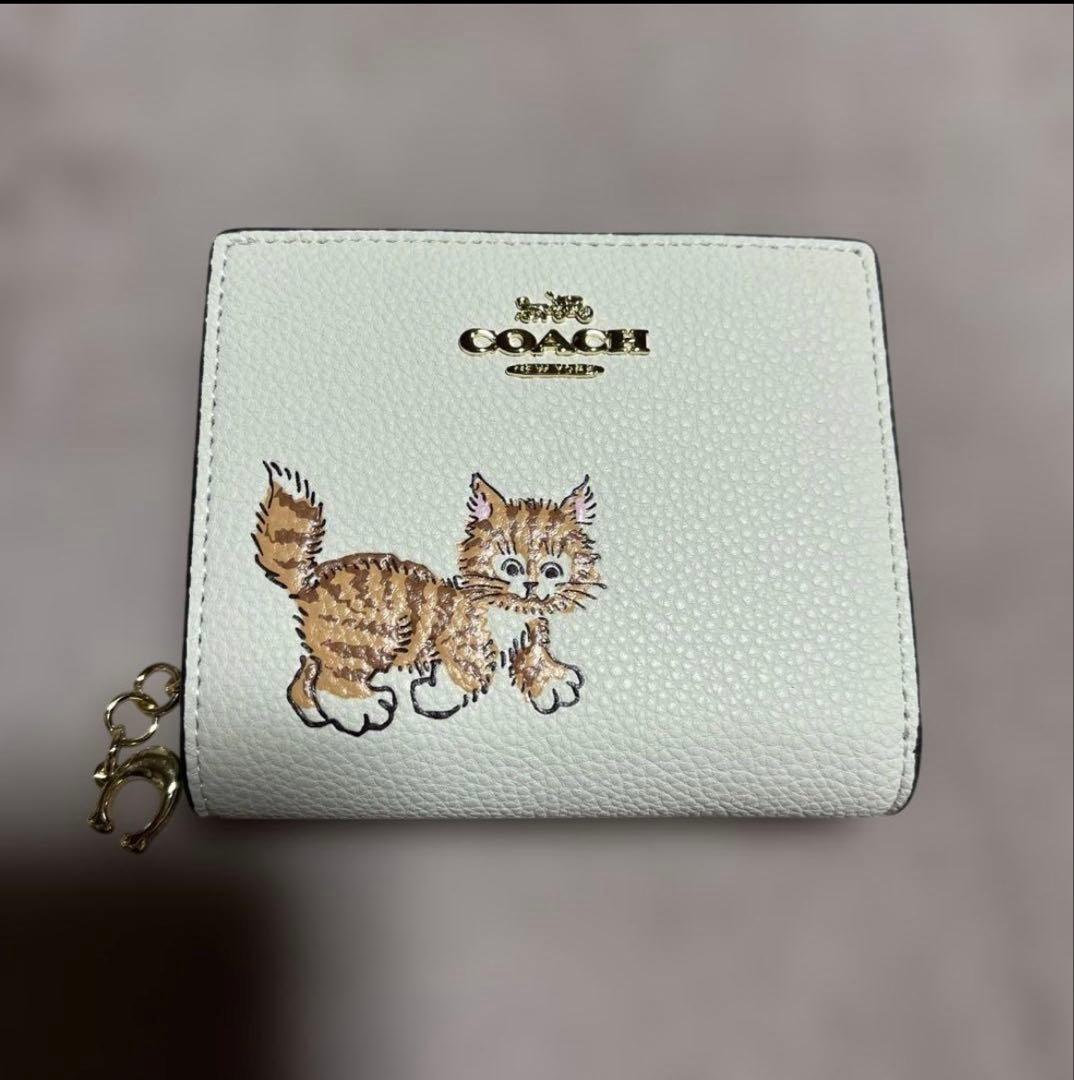 新品未使用　コーチ　COACH 二つ折り財布　猫イラスト