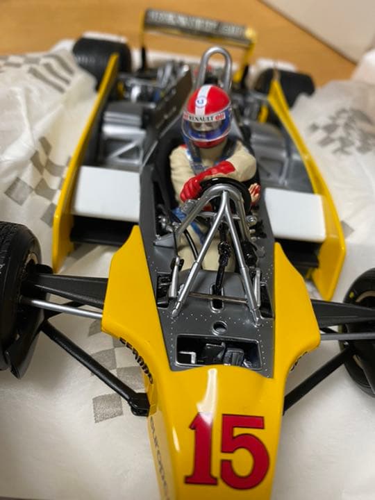 絶版！希少！ルノーRE20 F1 1／18ドライバー付き未展示品