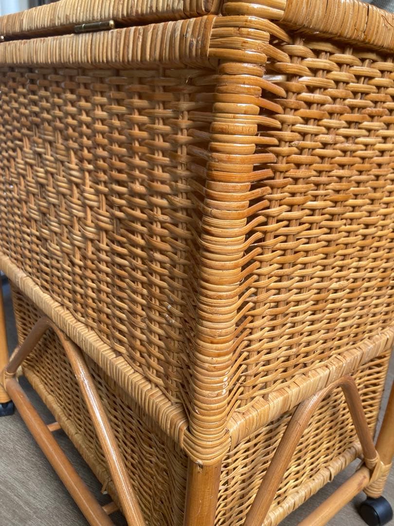 キャスター付き ラタン 籐　チェスト 2段 タンス 箪笥 レトロ アンティーク