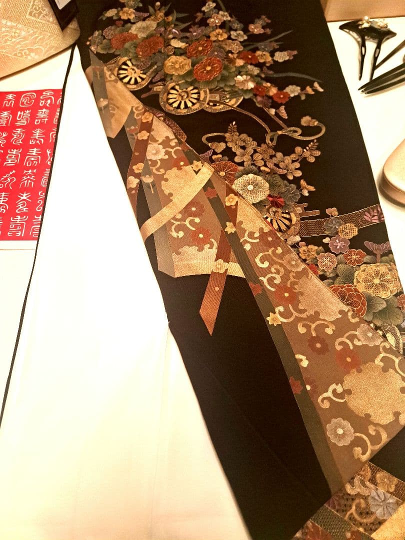美品❇️豪華黒留袖　総刺繍　志都香織物高級袋帯　比翼仕立て　 ５つ紋　フルセット