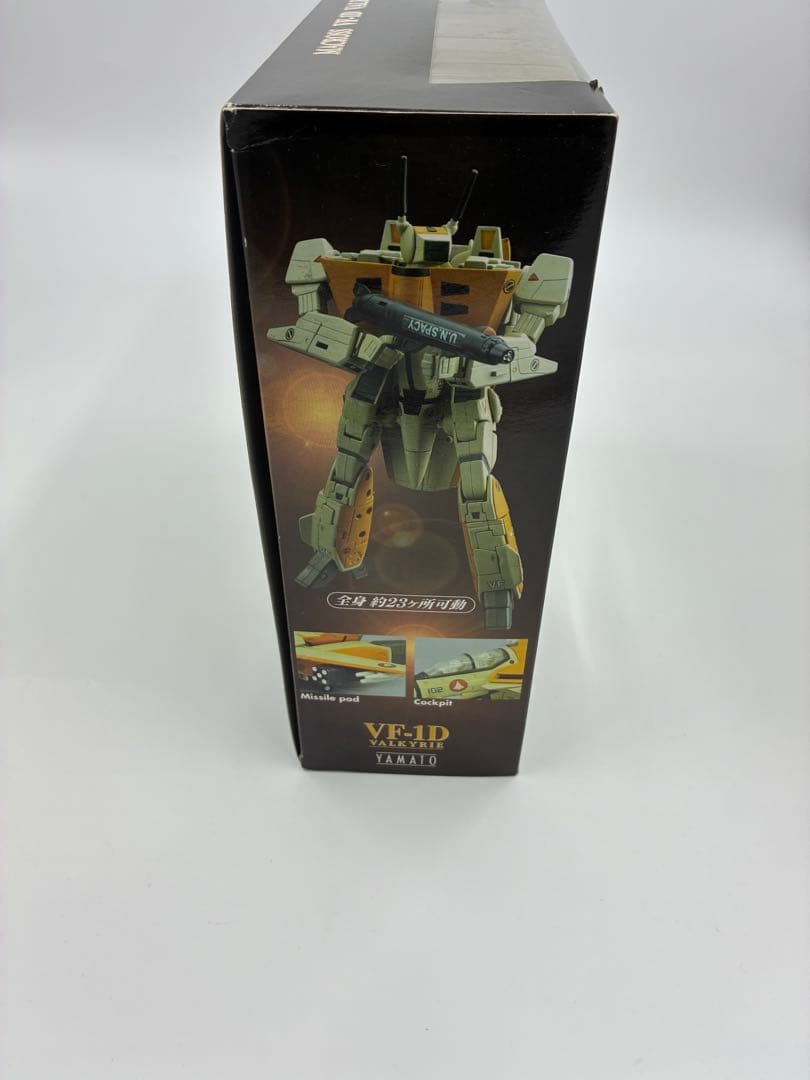 マクロス 1/60 完全変形 VF-1D バルキリー フィギュア