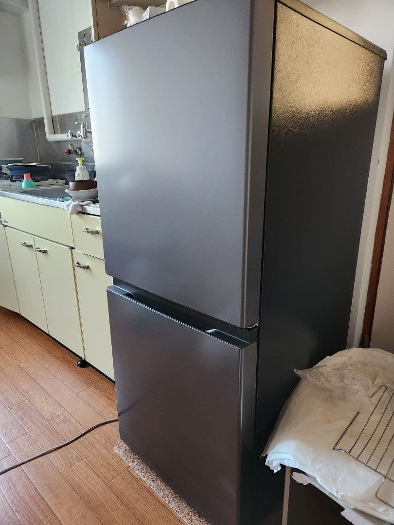 【ほぼ新品】（蓮くん様取り置き）シルバー 上下二段式冷蔵庫 コンパクト