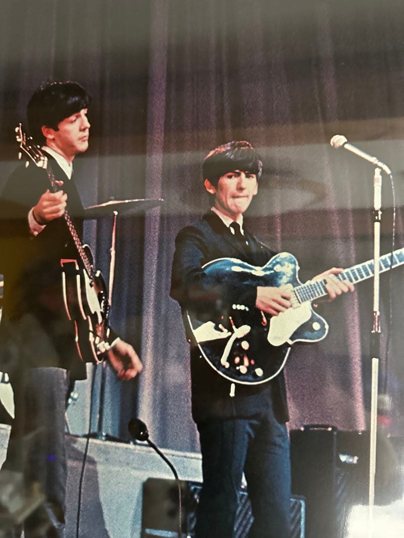 ビートルズ ライブパフォーマンス 写真