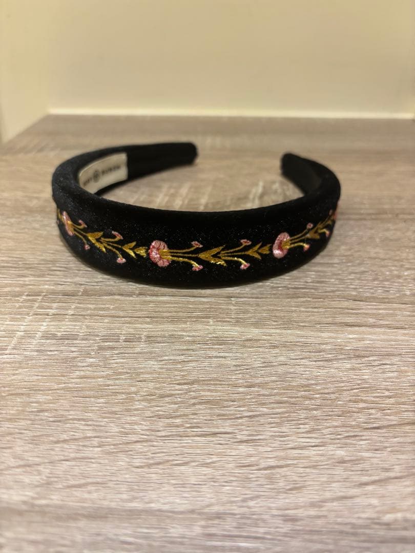 TORY BURCH 刺繍 カチューシャ