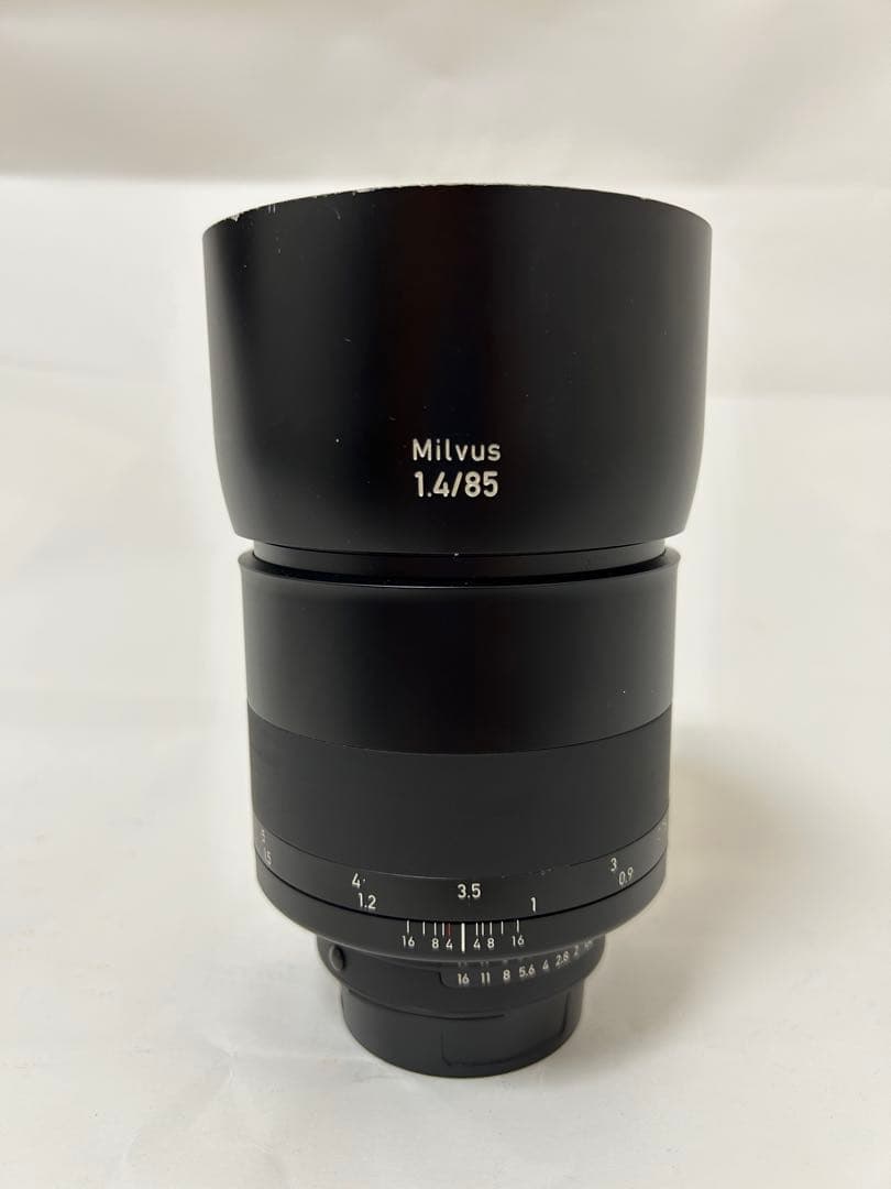 Zeiss Milvus 1.4/85 ZF.2 ニコンF マウント