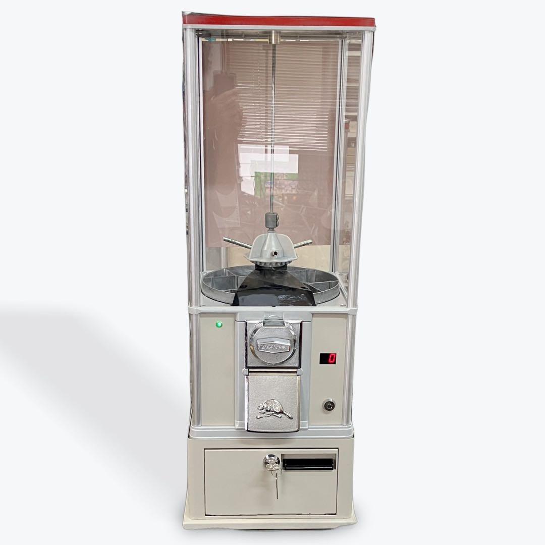 1000円ガチャ　ガチャガチャ本体ユニット付き　ビーバー55