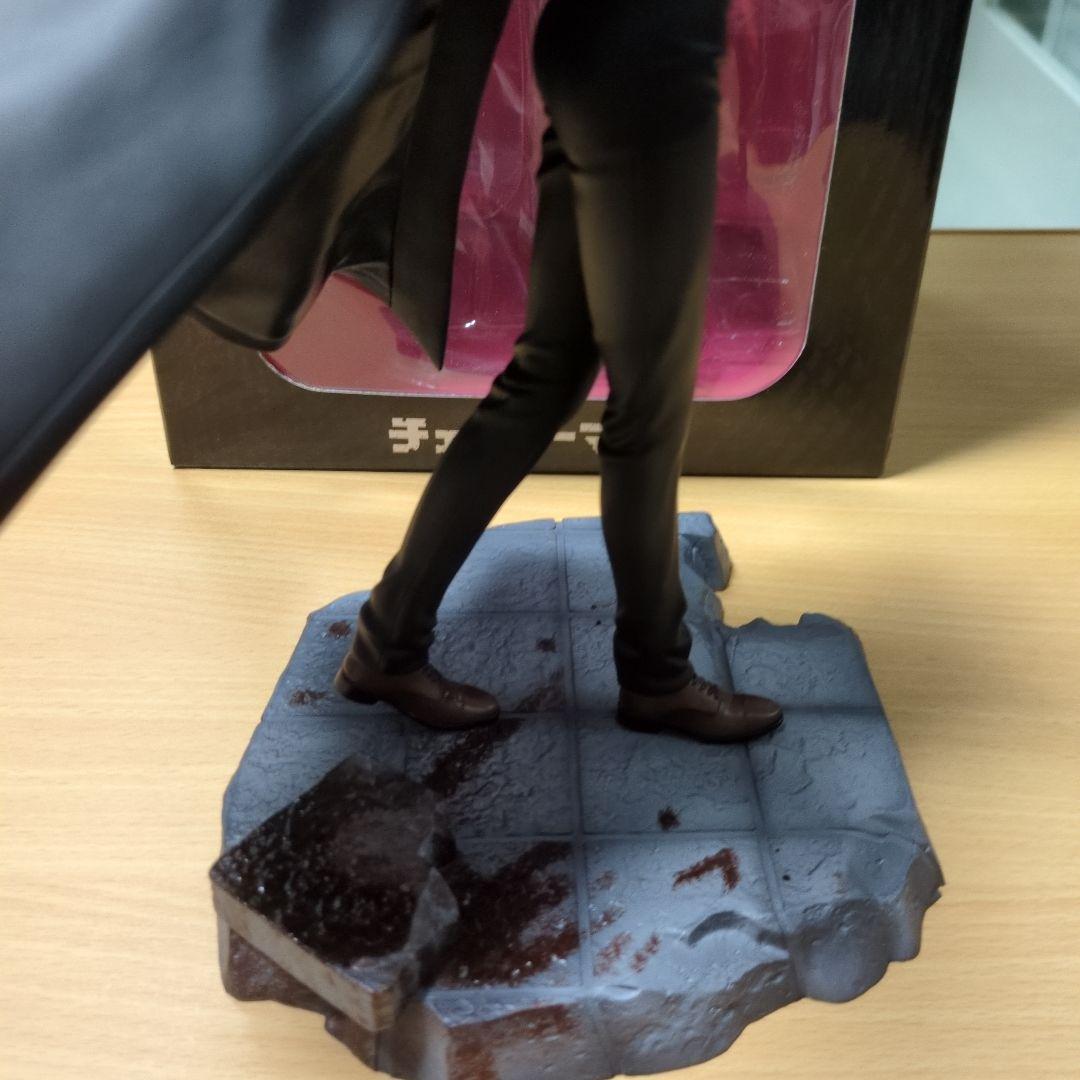 渋谷スクランブルフィギュア　マキマ