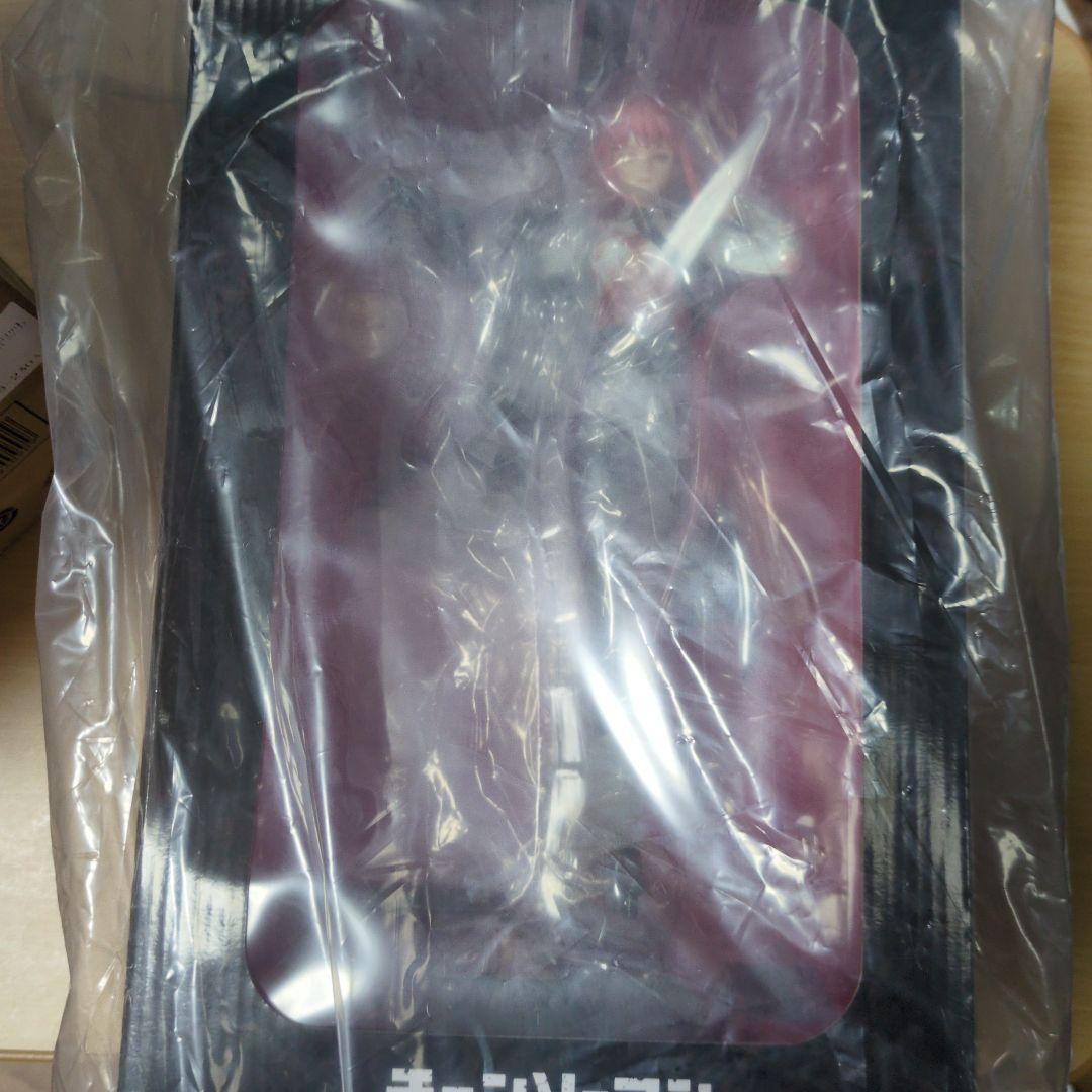 渋谷スクランブルフィギュア　マキマ