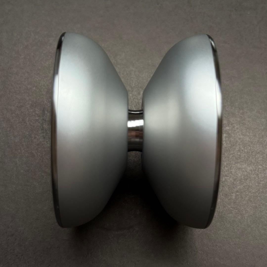 ヨーヨーリクリエーション　アノマリー　シルバー