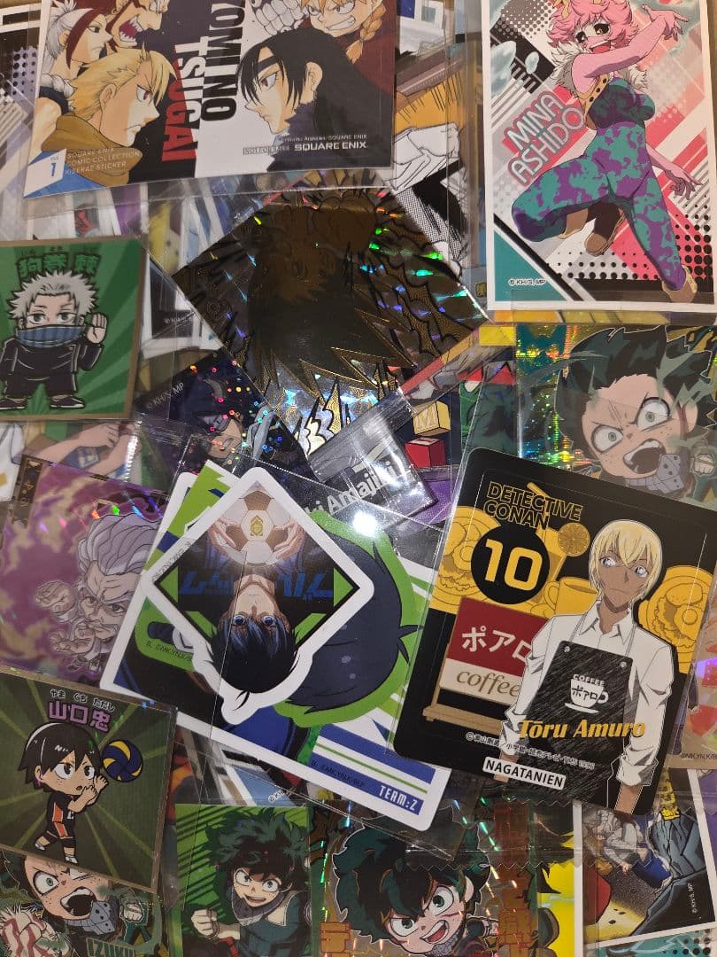 アニメグッス　大量まとめ売り　紙類・薄物・カード・シール約７００点以上