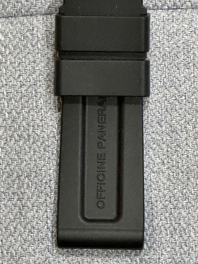 PANERAI純正ラバーベルト　44ミリ用