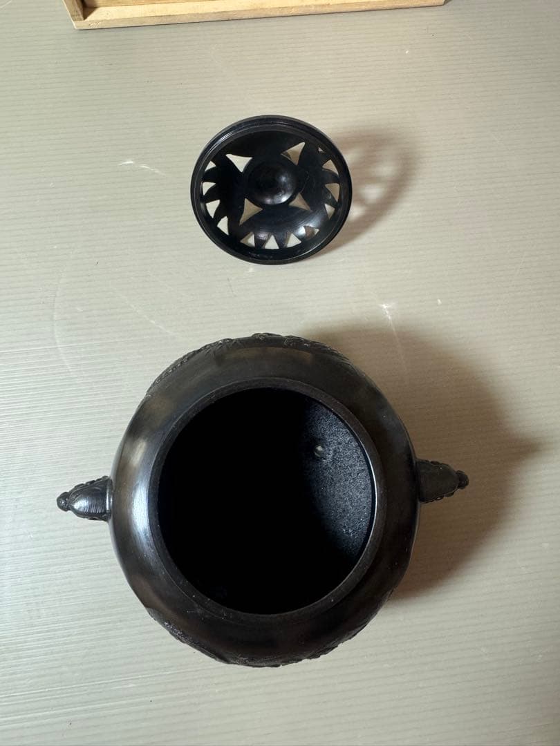 2851 銅製　鋳銅香炉　御香炉灰付き　未使用