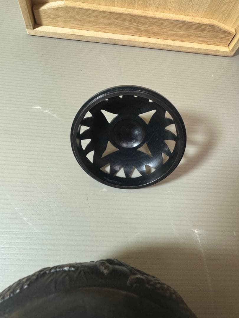 2851 銅製　鋳銅香炉　御香炉灰付き　未使用