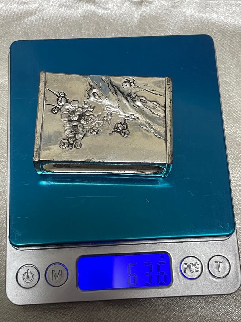 銀製　花柄装飾　置き型灰皿