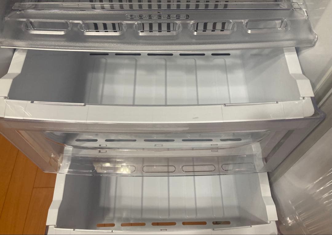 ☆三菱（MITSUBISHI）ノンフロン冷凍庫 121L　2025年製☆美品