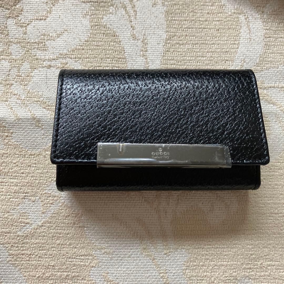 ひまわりです。未使用品❗️GUCCI ブラックレザーキーケース希少