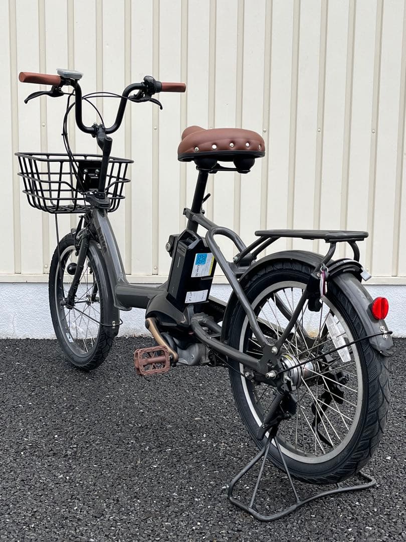 ブリヂストン　電動アシストファットバイク　ビッケポーラーベースセミファットタイヤ