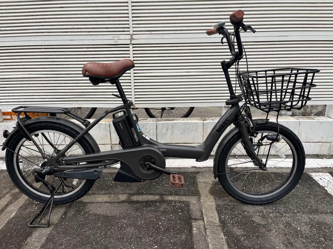 ブリヂストン　電動アシストファットバイク　ビッケポーラーベースセミファットタイヤ