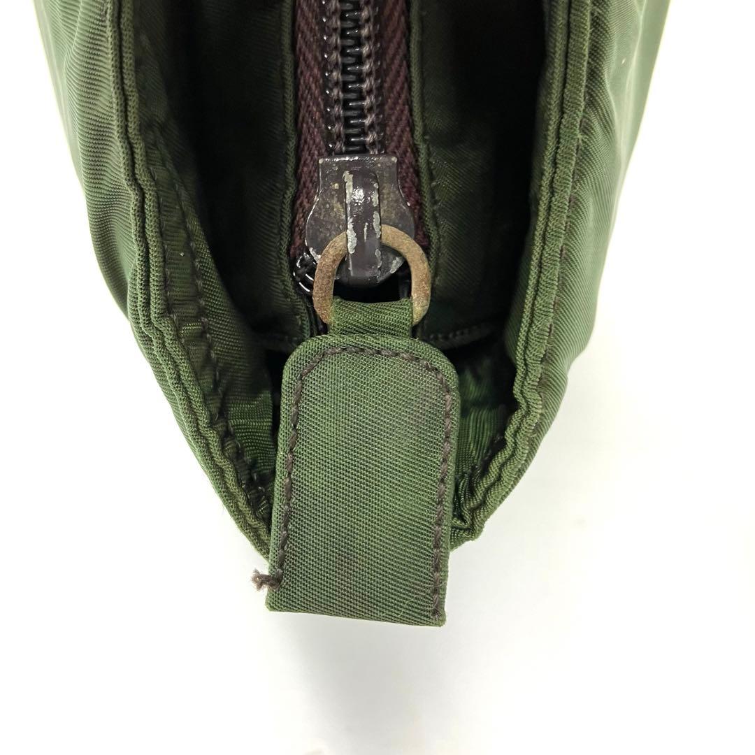 大人気☆PRADA☆プラダ☆ハンドバッグ☆三角プレート☆ナイロン☆ダークグリーン