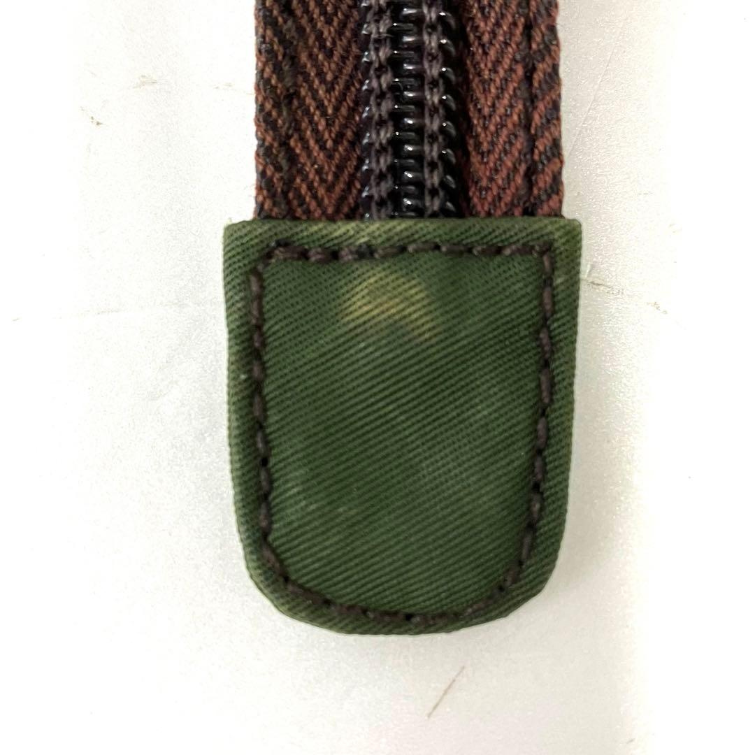 大人気☆PRADA☆プラダ☆ハンドバッグ☆三角プレート☆ナイロン☆ダークグリーン