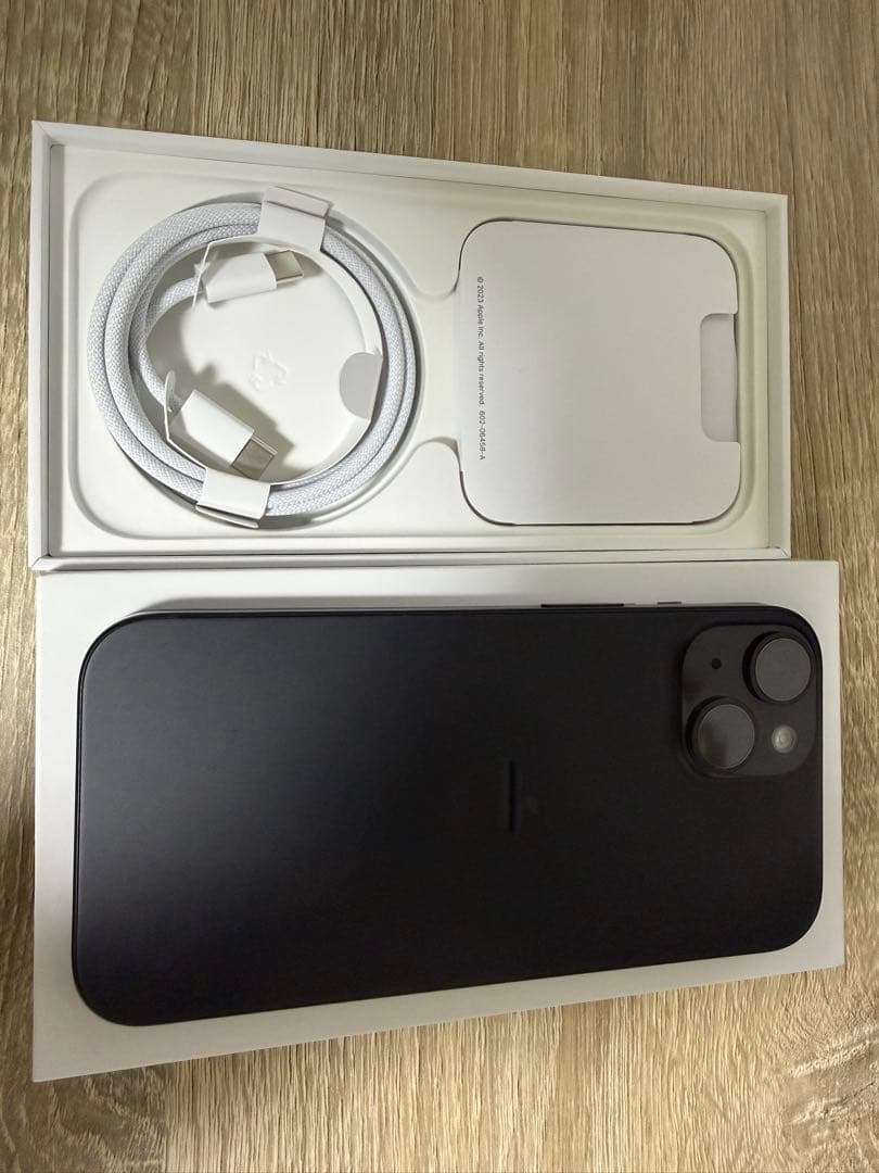 【美品】iPhone 15 128GB ブラック SIMフリー　バッテリー87%