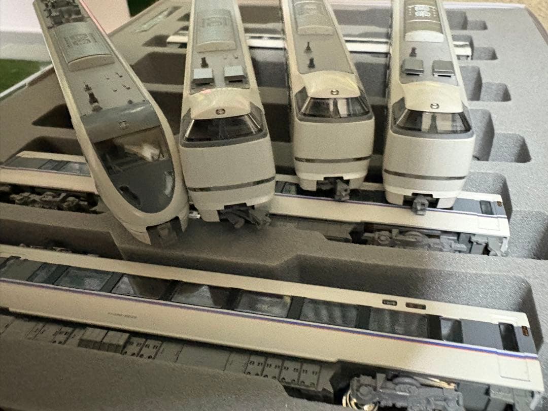 KATO JR683系2000番台「しらさぎ」 5両基本＋3両増結フルセット