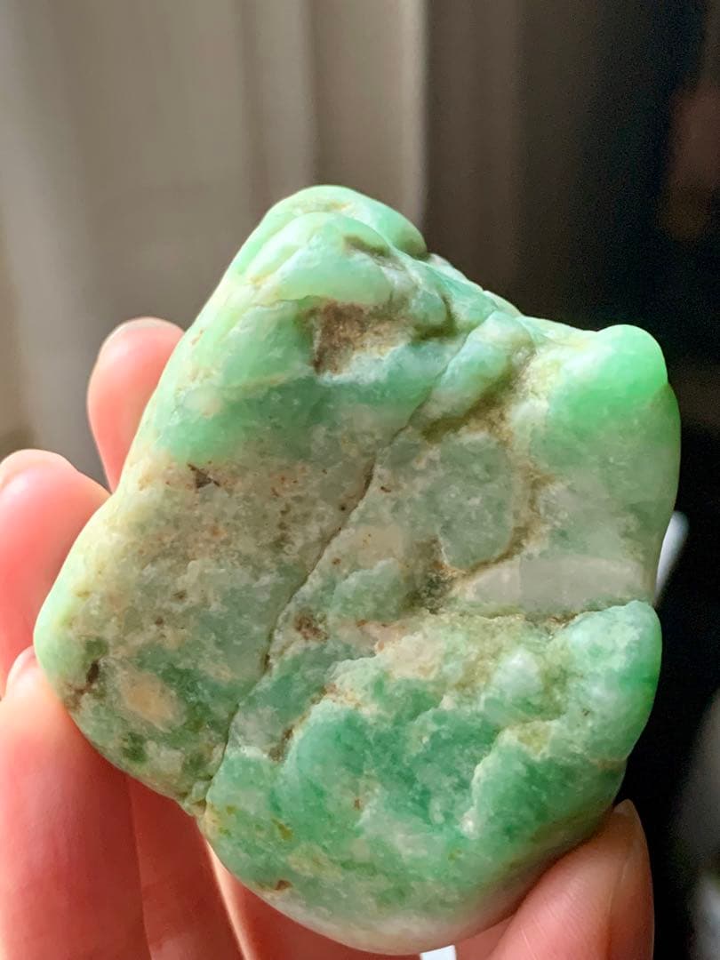 金山谷　極上ろうかん糸魚川翡翠　原石　糸魚川ひすい　コン沢　国産鉱物　水石　根付