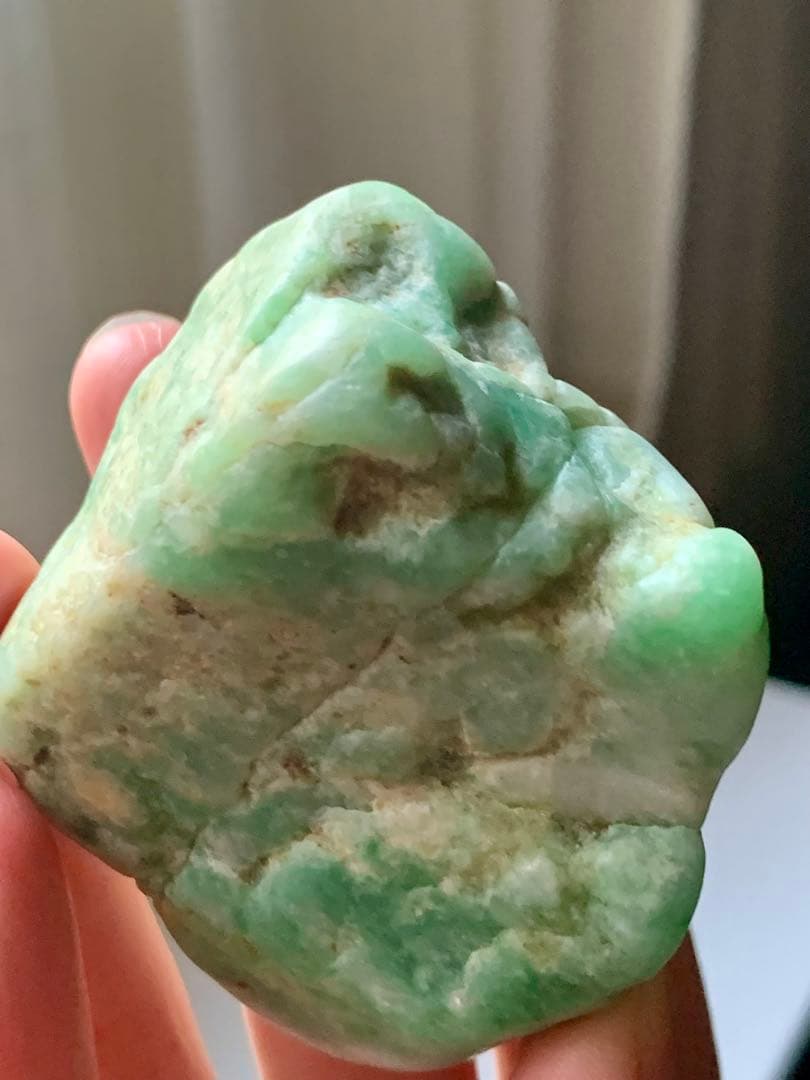 金山谷　極上ろうかん糸魚川翡翠　原石　糸魚川ひすい　コン沢　国産鉱物　水石　根付