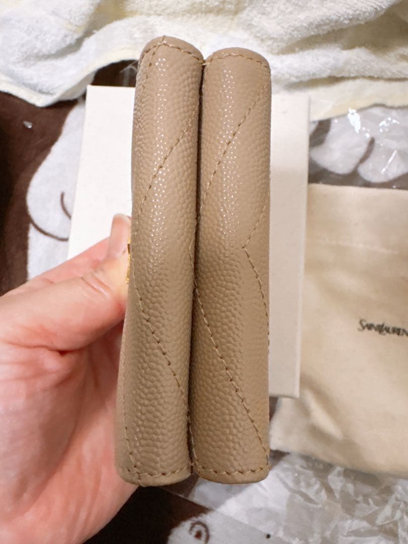 最終お値段サンローラン　三つ折り財布